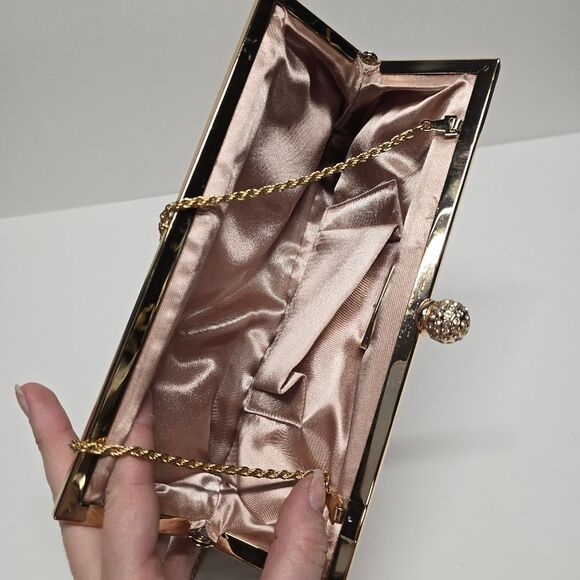 Nina Aneka Nordstrom Rose Gold Pleated Clutch With Gold Chain Formal Wedding - Picture 6 of 7